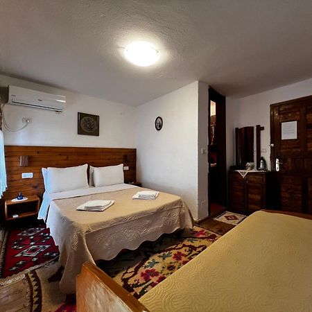 Guest House Salaria ジロカストラ エクステリア 写真