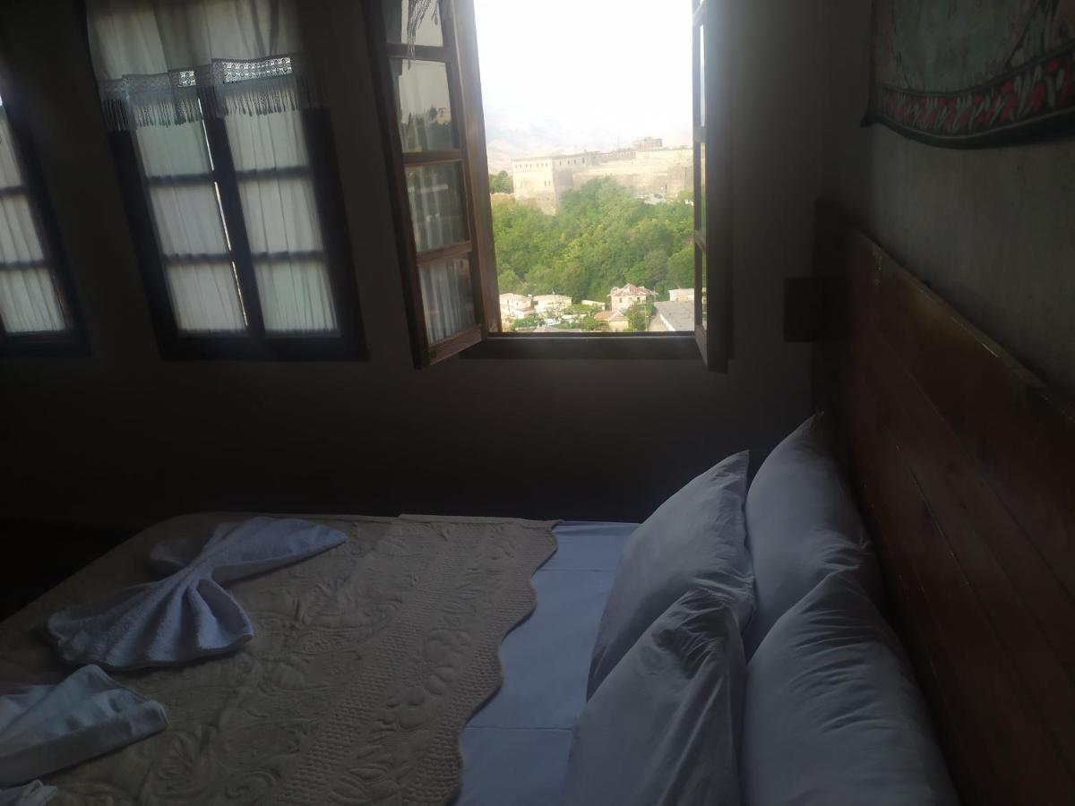 Guest House Salaria ジロカストラ エクステリア 写真