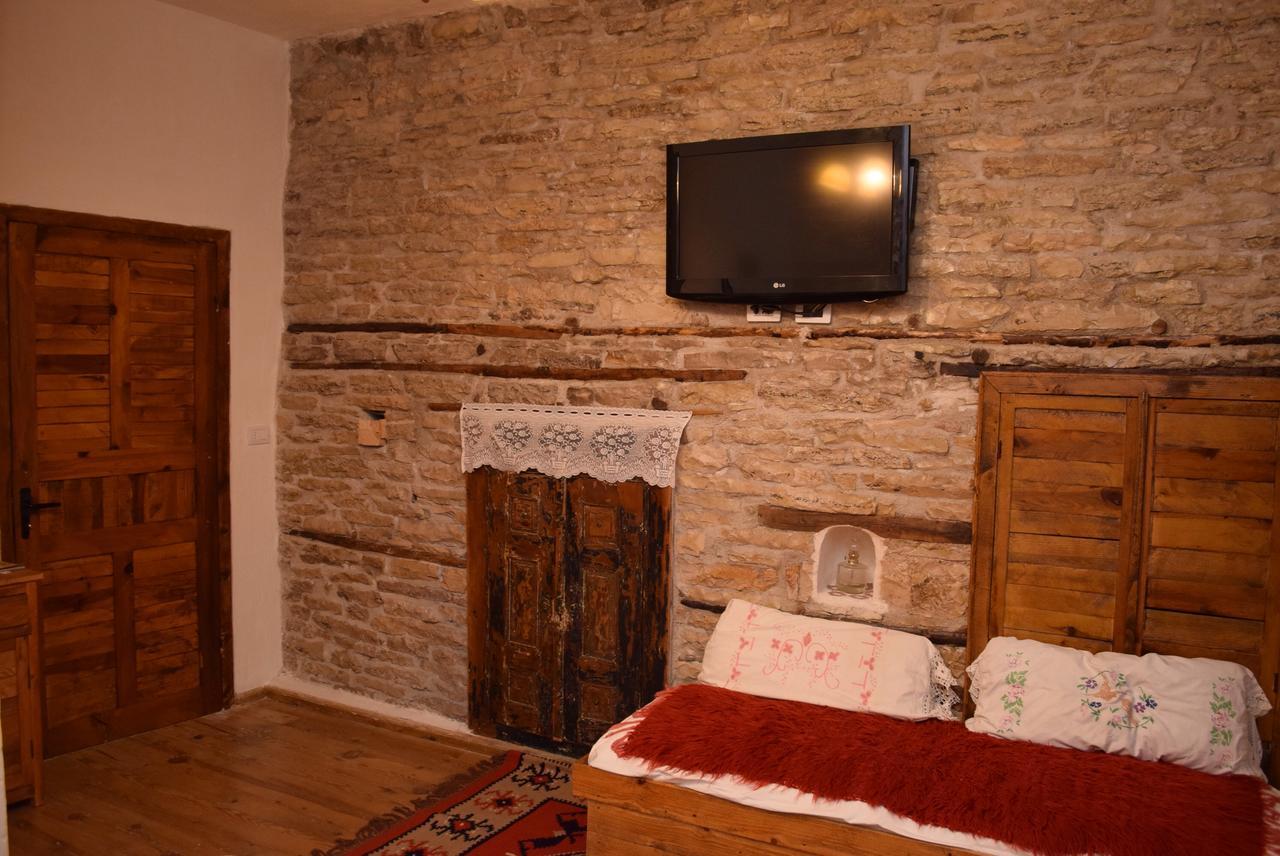 Guest House Salaria ジロカストラ エクステリア 写真